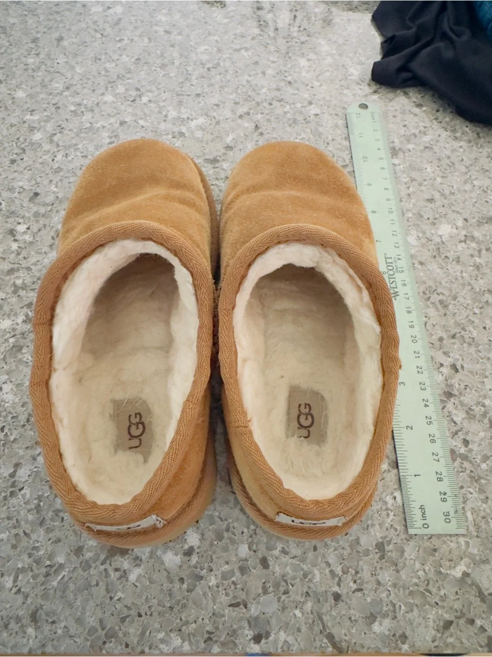 Ugg kids chestnut Slippers